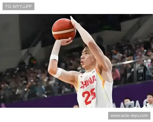 中国篮球运动员代表国家参加奥运会，创造佳绩，中国队篮球运动员