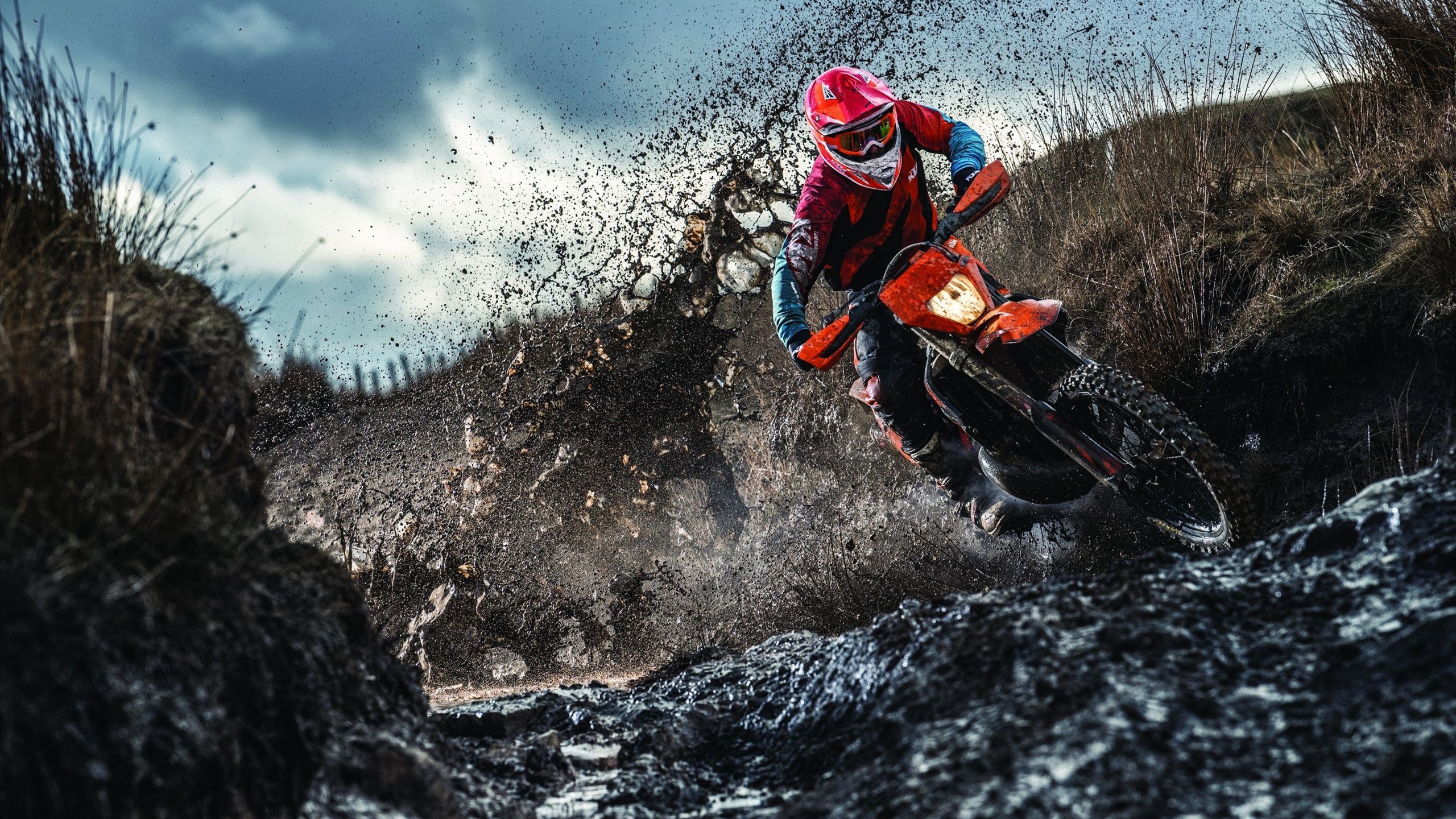 体育新闻中心联合主流平台推广全民健身话题，发展体育事业,推广全民健身