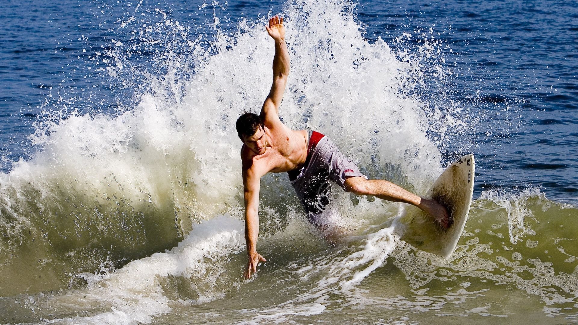 热火战术执行严谨全队配合默契，热火队联防战术